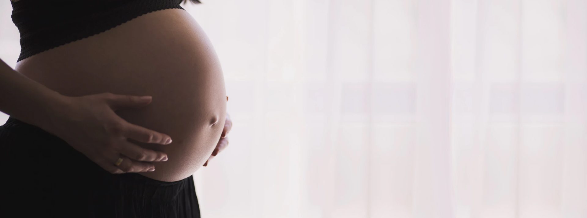 Acompañamos a la mujer desde el embarazo hasta su recuperación post parto 